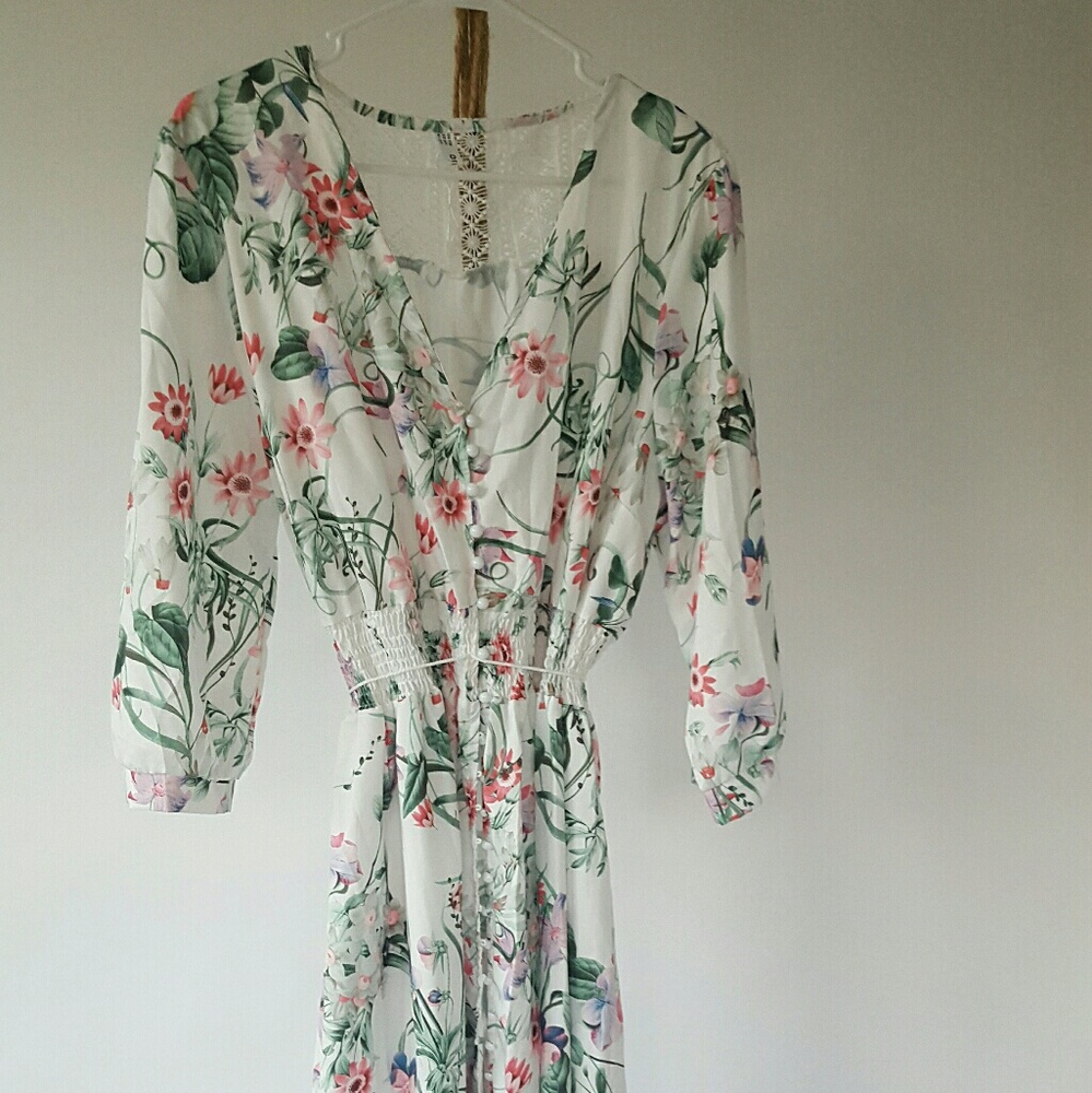 Nextmia Plus Size Floral Maxi Dress